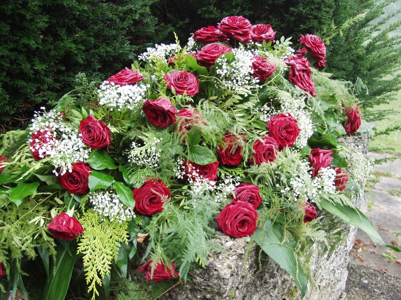 funeraire-REGUSSE-min_roses-61203